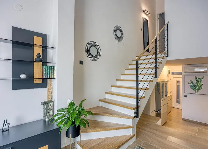 Sara Luxury In Center Apartamento *