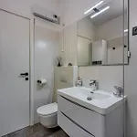 Sara Luxury In Center Apartament Poreč