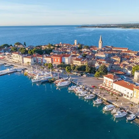 Sara Luxury In Center Apartment Porec