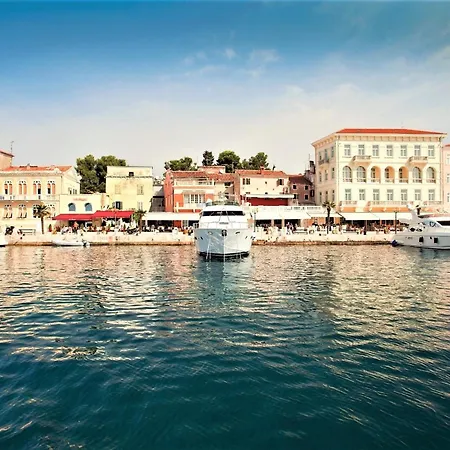 Sara Luxury In Center *